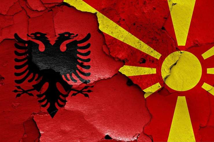 Makedonska vlada uvaja albanščino kot drugi uradni jezik