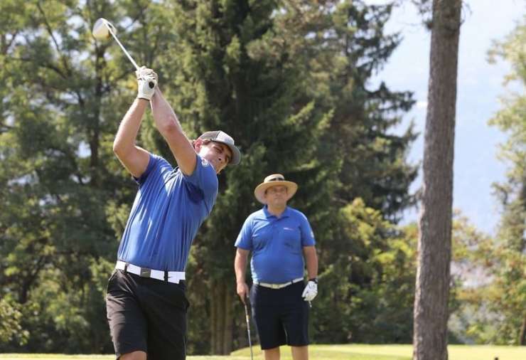 Anže Kopitar z dobrodelnim turnirjem za golf zbral 110.000 evrov