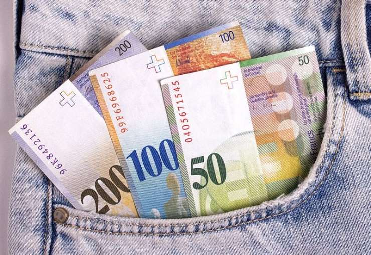 ECB ima pomisleke glede slovenskega predloga reševanja upnikov s krediti v frankih