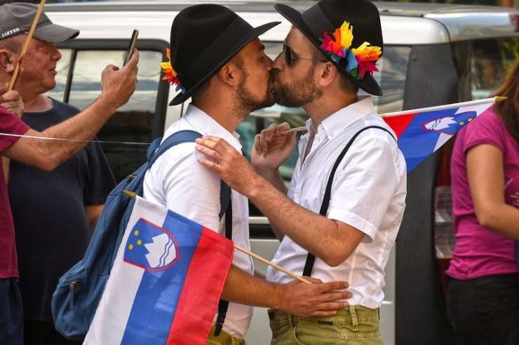 Gejevski lobi: Skrivnostno in vplivno omrežje homoseksualne elite