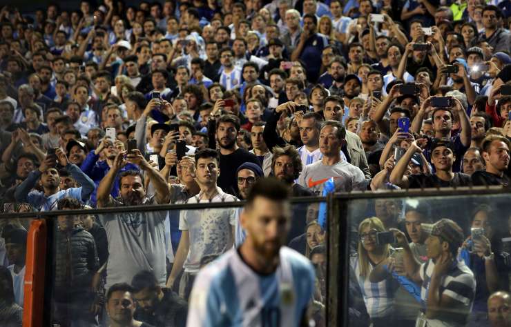 Argentinski kriminalci mislijo, da so na nogometnih tekmah varni; policija pa čaka nanje