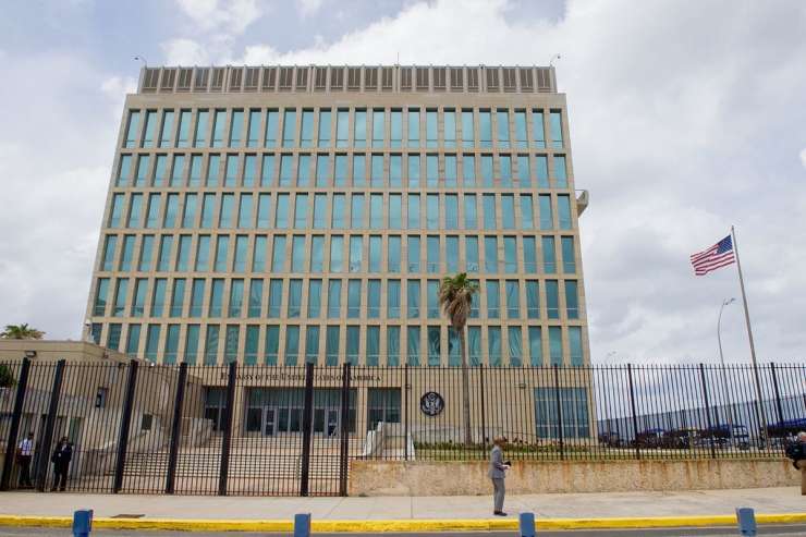 Skrivnostna bolezen diplomatov po Havani in Berlinu tudi v Kolumbiji