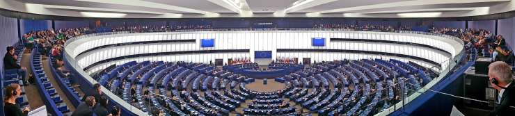 Evropski parlament začenja mandat v pričakovanju dogovora voditeljev EU