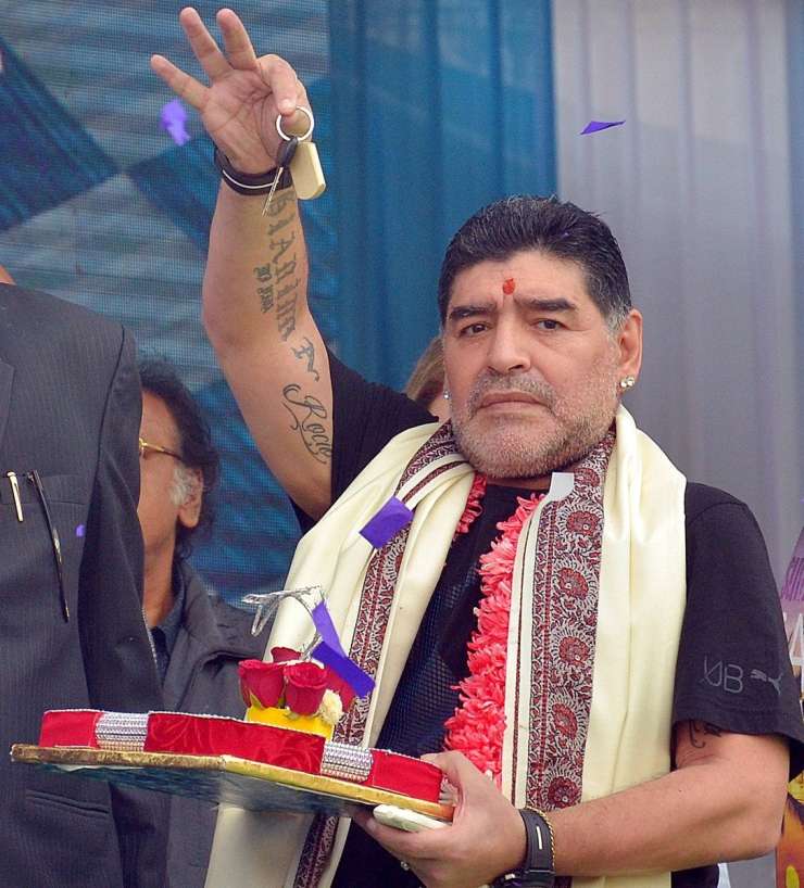 Maradona v bolnišnici zaradi notranjih krvavitev