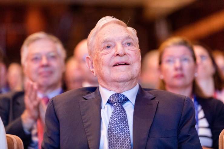Soros beži pred Orbanom: milijarderjeva fundacija se zaradi "vladne represije" seli iz Madžarske v Nemčijo