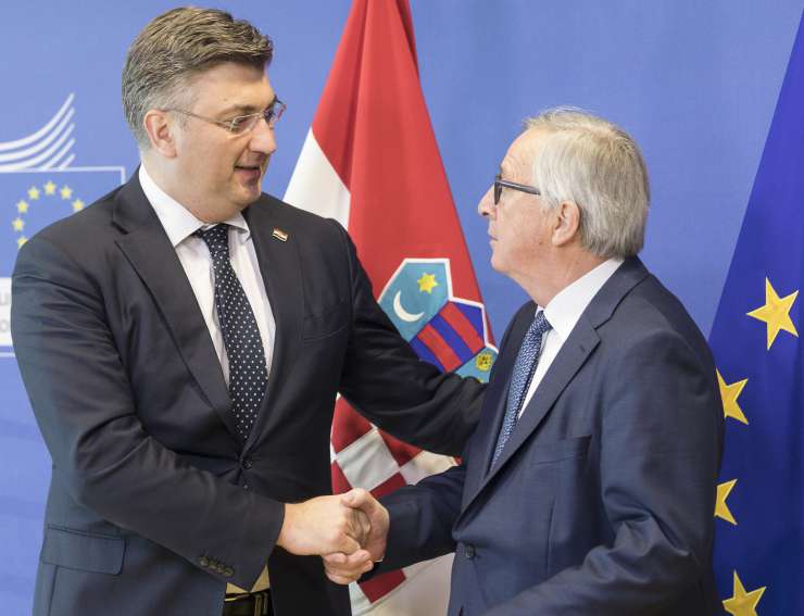 Plenković hvali Bruselj: Nevmešavanje v arbitražni spor s Slovenijo je najboljše, kar lahko stori EU