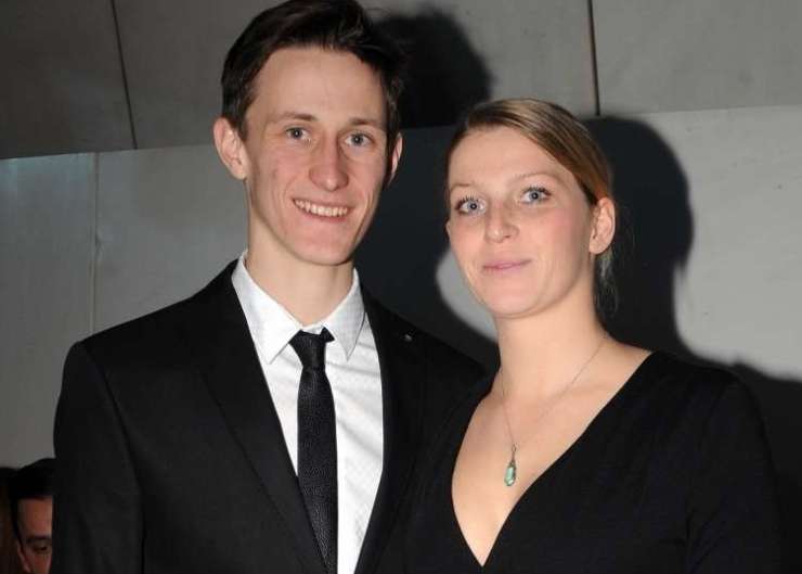 Čestitamo: Peter Prevc in Mina sta mož in žena
