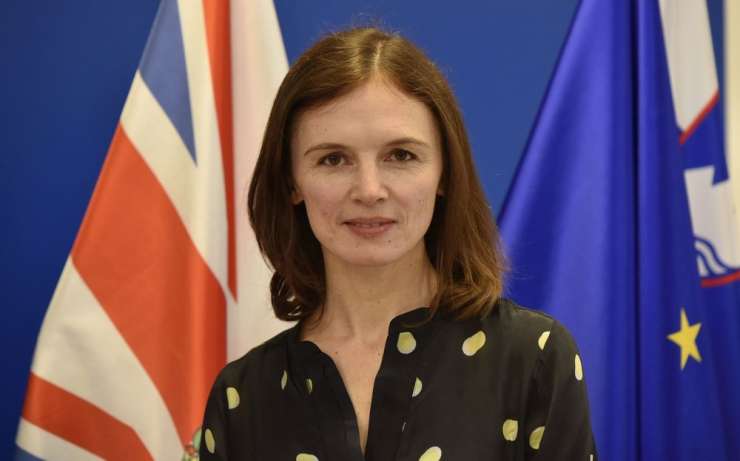 Britansko veleposlanico Sophie Honey bi poklicali na zagovor pri Cerarju