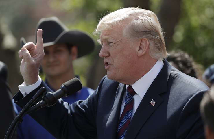 Trump je uresničil grožnjo in ZDA umaknil iz iranskega jedrskega sporazuma
