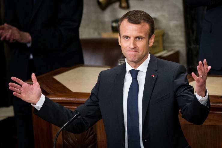 Macron za "izreden doprinos k evropski enotnosti" nagrajen z nagrado Karla Velikega