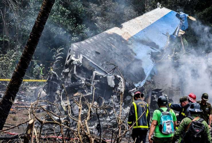 V bolnišnici umrla ena od treh preživelih nesreče kubanskega letala: skupaj že 111 žrtev