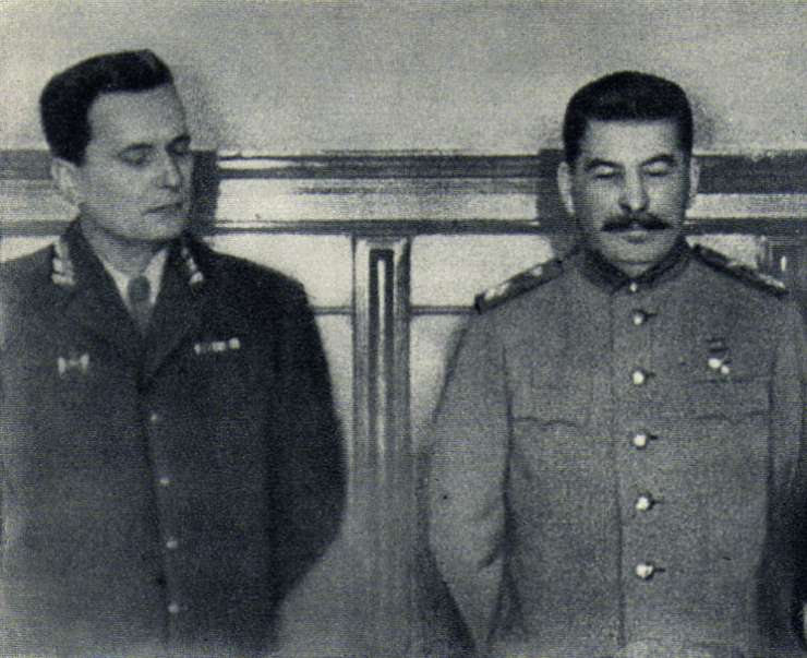 DOSJE Vse Titove skrivnosti (3): Kako je Josip Broz pod psevdonimom pošiljal brzojavke Stalinu v Moskvo