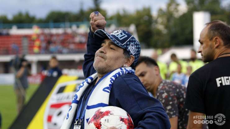 Maradona nad Messija: Igralec, ki gre pred tekmo dvajsetkrat na stranišče, ni vodja