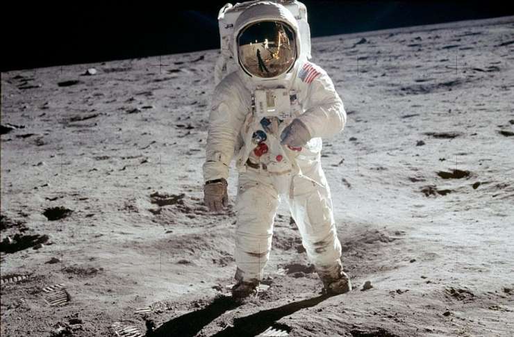 Pred 50 leti se je človek prvič sprehodil po Luni