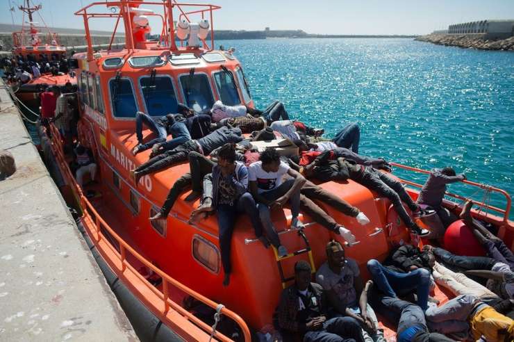 V Evropo prek Sredozemskega morja letos prispelo 80.000 ljudi
