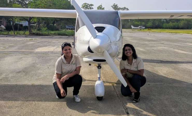 Indijki s Pipistrelovim letalom kot prvi ženski okoli sveta