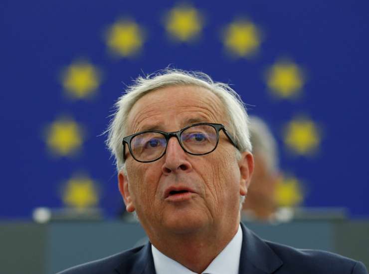 Juncker odprl vrata za umik irskega varovala, a od Londona zahteva ustrezno alternativo