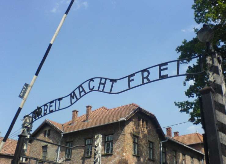 Rekorden obisk koncentracijskega taborišča Auschwitz