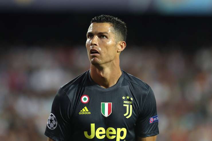 Prejšnji teden je brez dovoljenja zapustil karanteno, zdaj je Cristiano Ronaldo okužen s koronavirusom