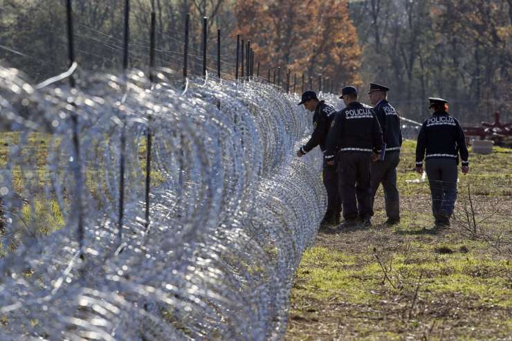 Ta teden bo podpisana pogodba za 40 kilometrov ograje na meji; postavili jo bodo Srbi