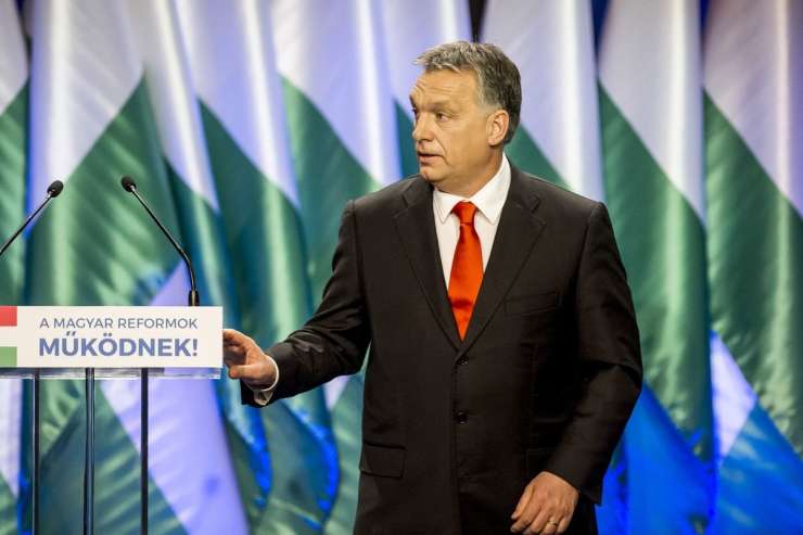 Orban se je opravičil, a le za izjavo o "koristnih idiotih" v EPP