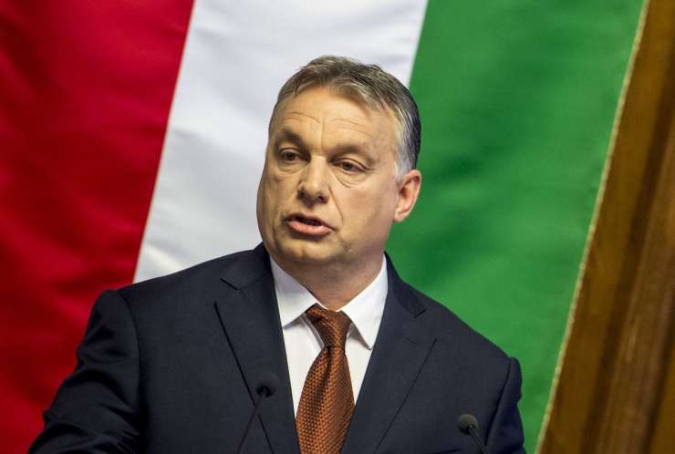Orban podprl Poljsko v sporu z EU glede pravosodne reforme