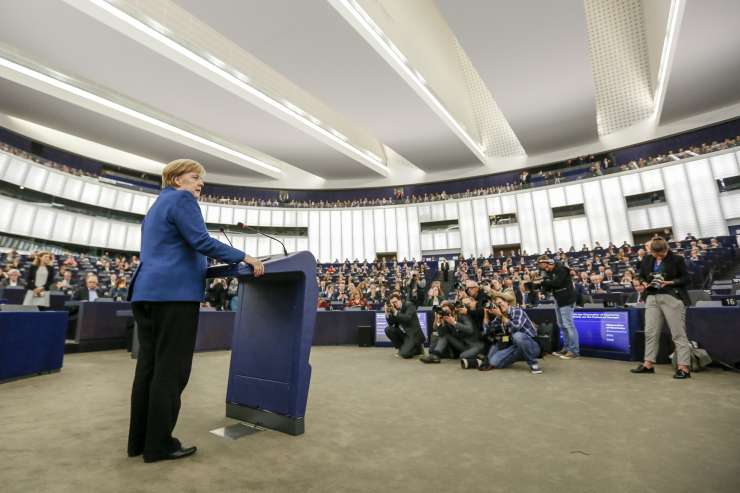 Merkel: Nacionalizem in egoizem ne smeta nikoli več dobiti v Evropi priložnosti
