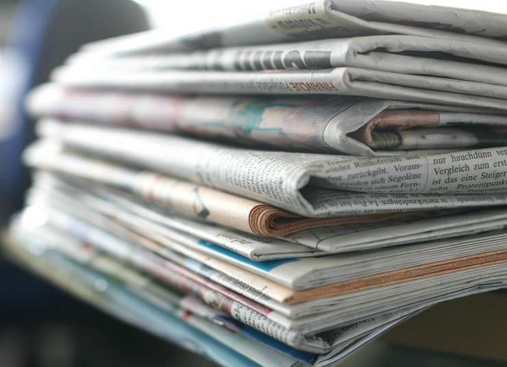 Država naj prevzame distribucijo tiskanih medijev in oprosti plačilo DDV za izdajatelje