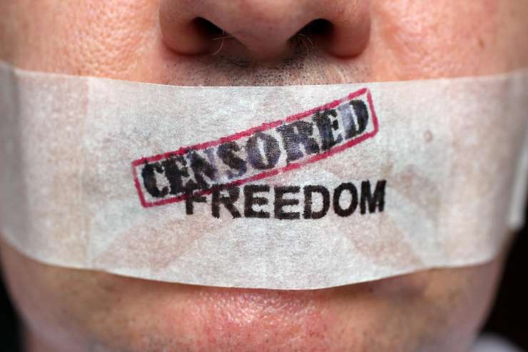 Ob dnevu svobode medijev pozivi za zaščito novinarstva in proti političnim pritiskom (VIDEO)