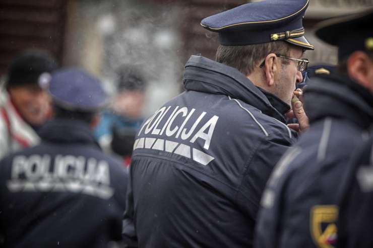 Sindikat policistov zahteva razkritje podatkov, zaradi katerih je Olaj šefom ljubljanske policije grozil z odpovedjo