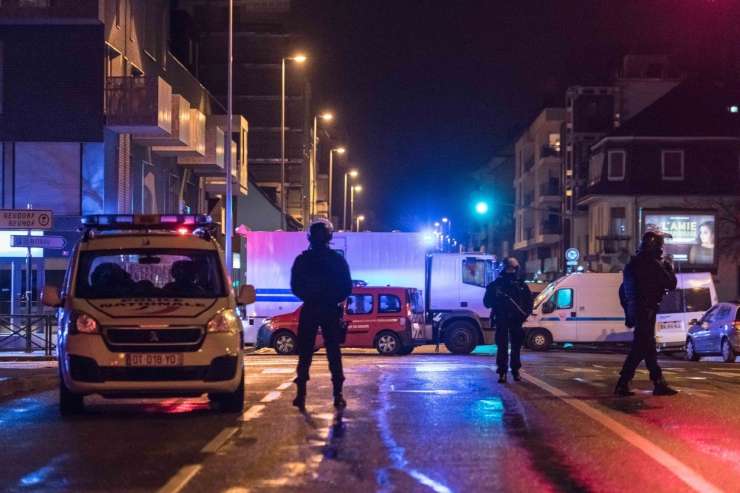 Nov teroristični napad: v streljanju v Strasbourgu po novih podatkih dva mrtva, 14 ranjenih