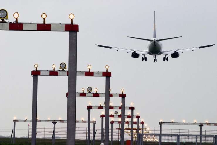 Splošna stavka ohromila zračni promet v Belgiji
