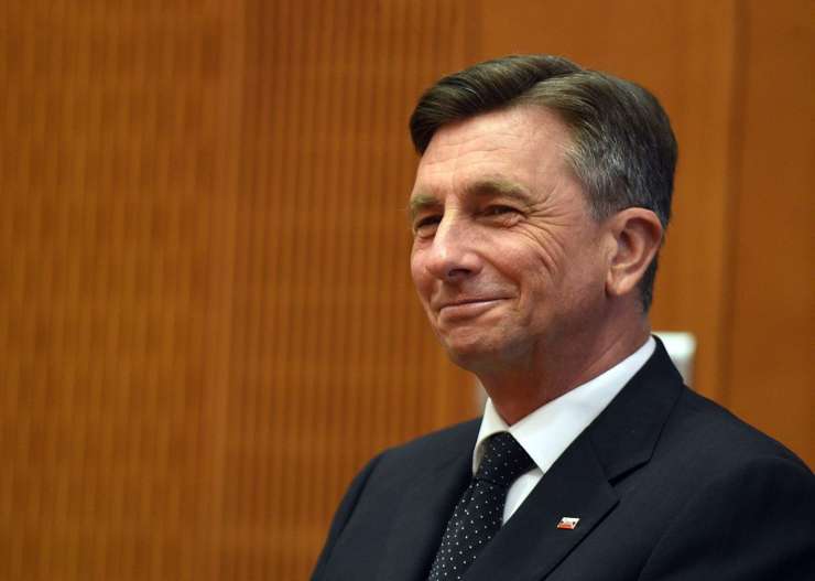 Pahor o spremembah volilne zakonodaje danes z neparlamentarnimi strankami