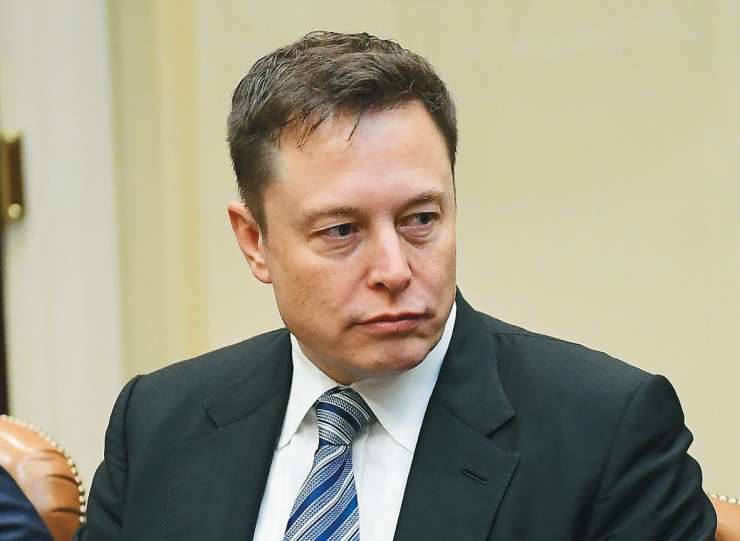 Uprava Twitterja s "strupeno tabletko" blokirala Elona Muska, ki želi prevzeti družbo