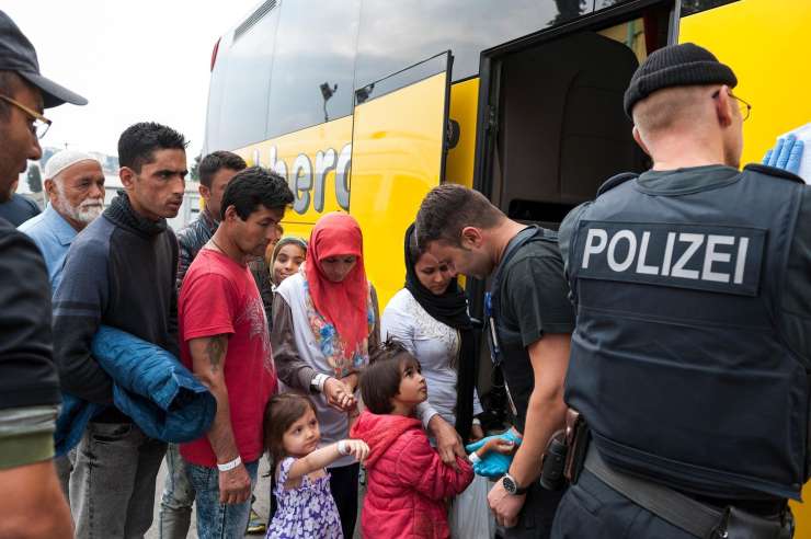 Kaj danes dela milijon beguncev in migrantov v Nemčiji
