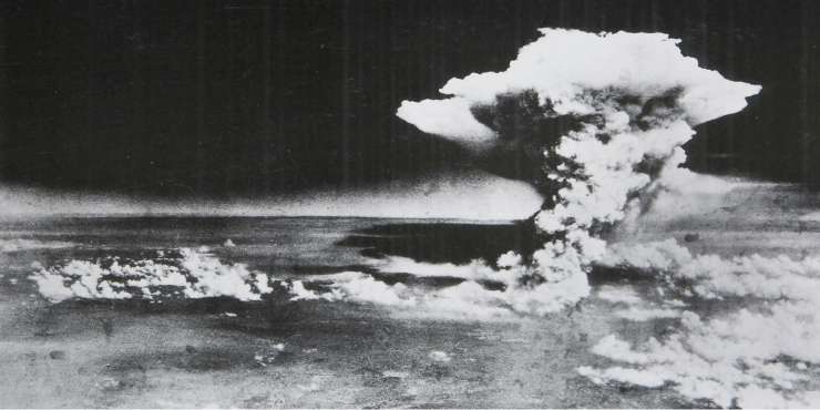 77 let po Hirošimi svet spet ogroža jedrska pošast