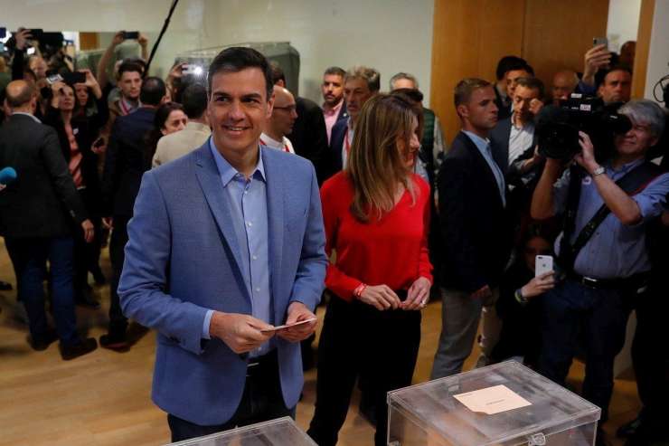 Na predčasnih volitvah v Španiji slavijo socialisti