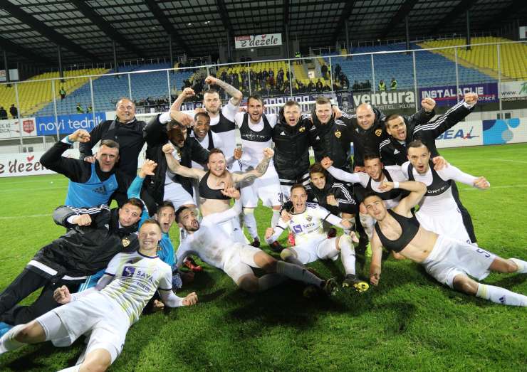 V Mariboru slavijo še en naslov nogometnega prvaka! (FOTO)