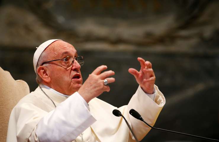Papež Frančišek: Migranti trpijo neverjetno mučenje v peklu, ki je Libija