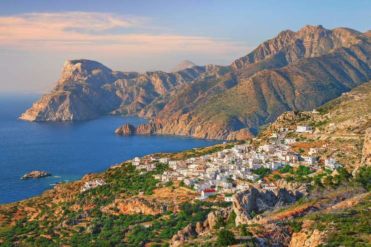 Slovenci bomo od 15. junija lahko brez karantene potovali na počitnice v Grčijo