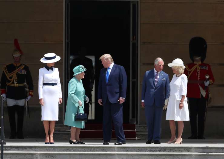 Donald in Melania Trump pri kraljici Elizabeti (FOTO)