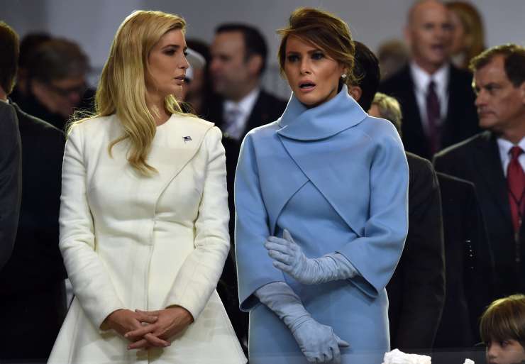 To je razlog, da sta jezni Melania in Ivanka: prva dama in hčerka naj bi navili ušesa Trumpu (VIDEO)