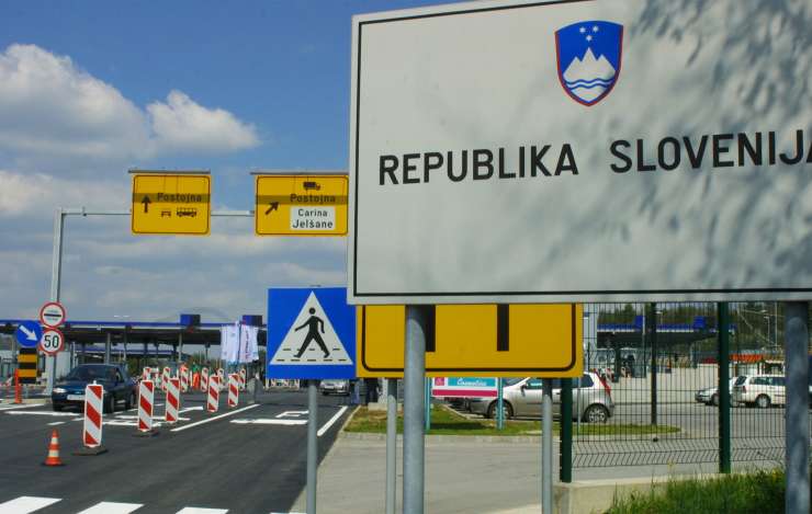 Slovenija bo s 15. julijem ukinila seznam območij za vstop v državo in za vse uveljavila pogoj PCT