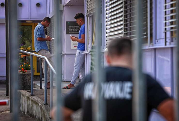 Policija priznava, da je zaradi azilnega doma na Viču več kriminala v Ljubljani
