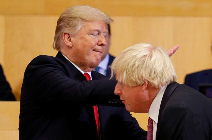 Trump in Johnson nameravata po brexitu pohiteti z dvostranskim trgovinskim dogovorom