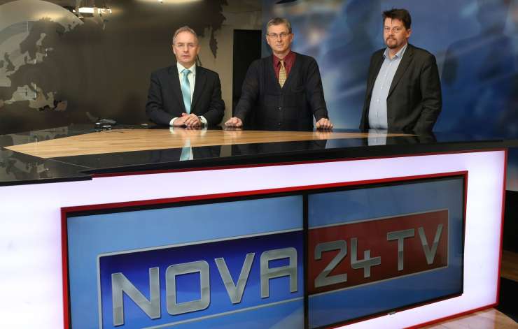 Opeharjene vlagatelje v Novo24TV pozivajo, da jim delnice podarijo, hkrati pa si člani upravnega odbora izplačujejo sejnine
