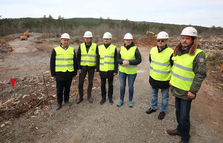 Konzorcij družb za gradnjo mostu čez dolino Glinščice: 2TDK je protizakonito razveljavil razpis za ta projekt!