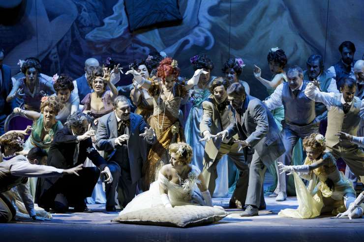 NAGRADNA IGRA: Osvojite vstopnice za opero La Traviata (NAGRADNA IGRA JE KONČANA!)