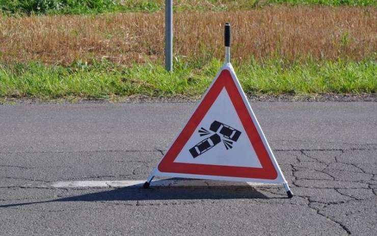 V prometni nesreči v hrvaški Istri huje poškodovana slovenska voznica