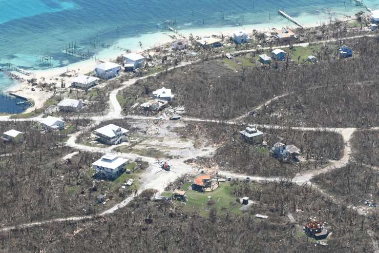 Po orkanu Dorian na Bahamih pogrešajo 2500 ljudi